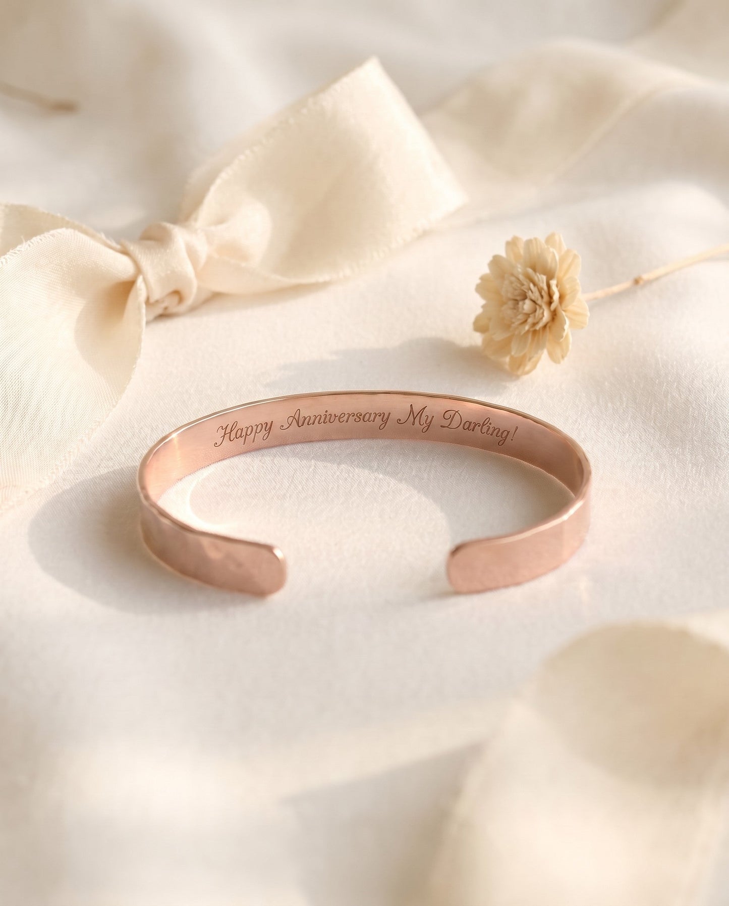 Personalized Anniversary Bracelet: A Meaningful Gift with Custom Engraving